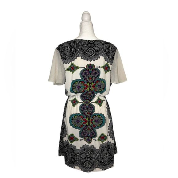 Roommates California Tromp L’oeil Printed Flowy Dress Size Small / Medium - Picture 2 of 9